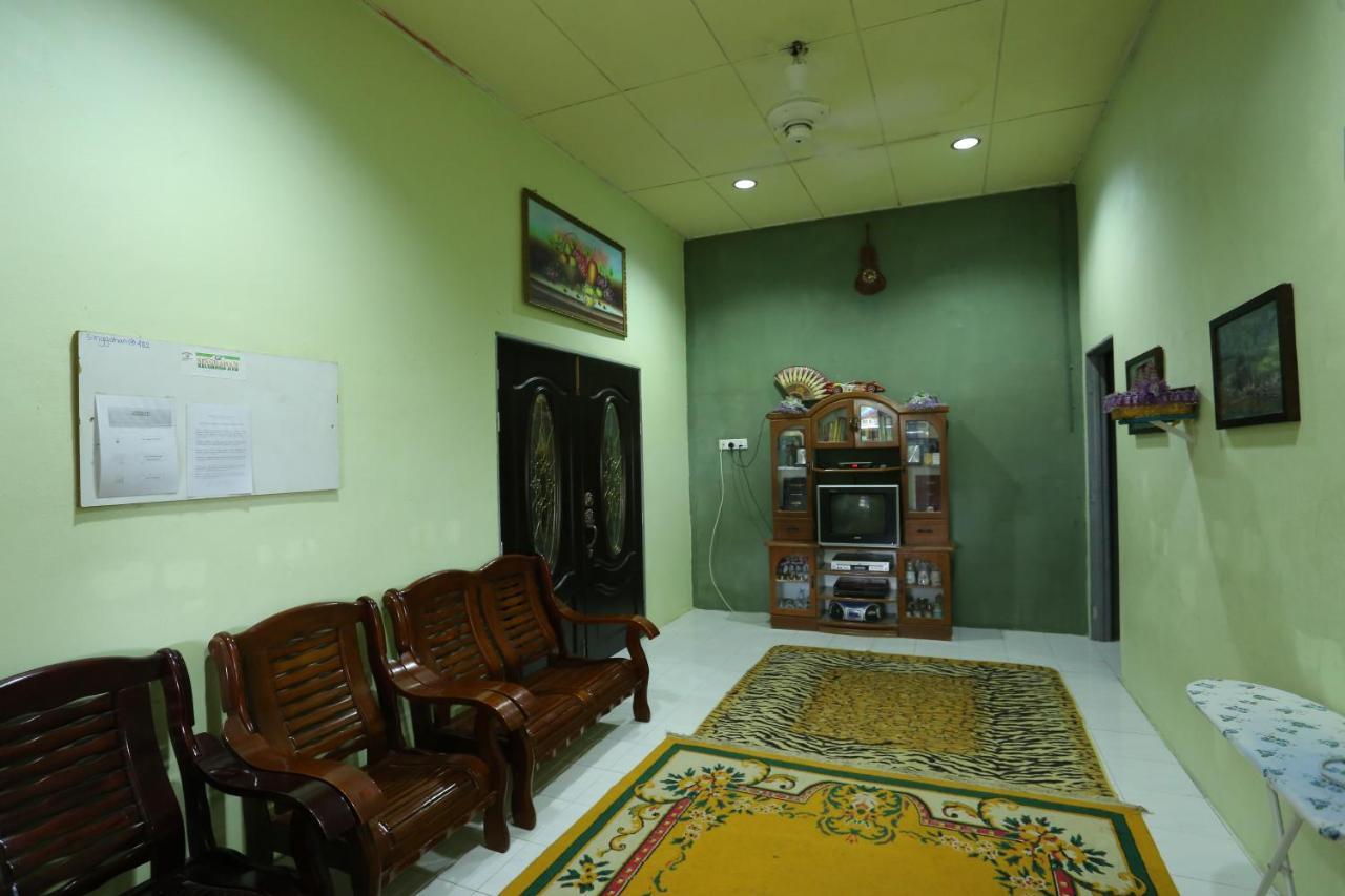 Singgahan Keluarga Jitu Jitra Exteriör bild
